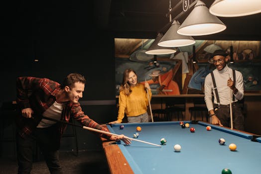 Onnela Pokeri: Perusteet, Strategiat Ja Pelaaminen Online-ympäristössä